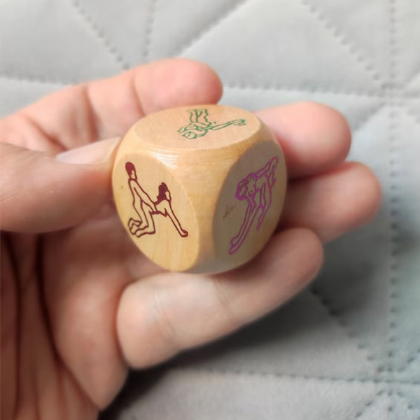 Wooden Position Dice - Image 3